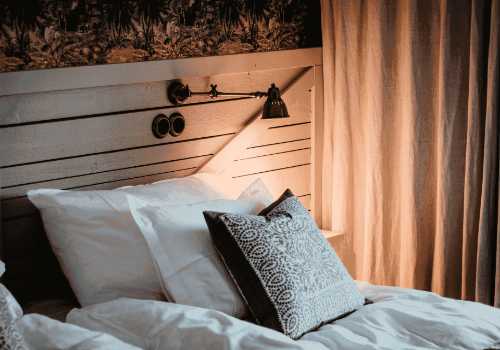 Chambre dans un hôtel à Avoise