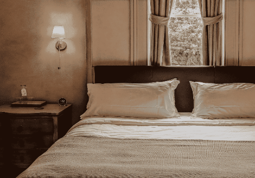 Chambre dans un hôtel à Beaurepaire-en-Bresse
